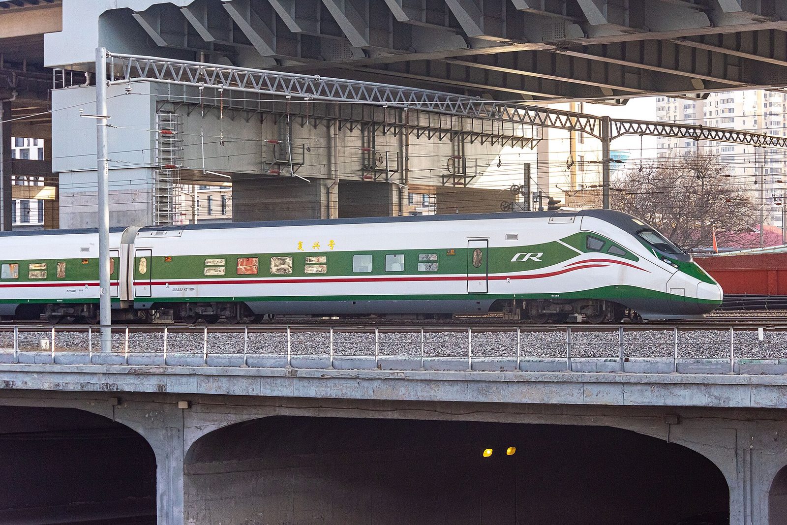 复兴号 CR200J3-C 型动力集中动车组