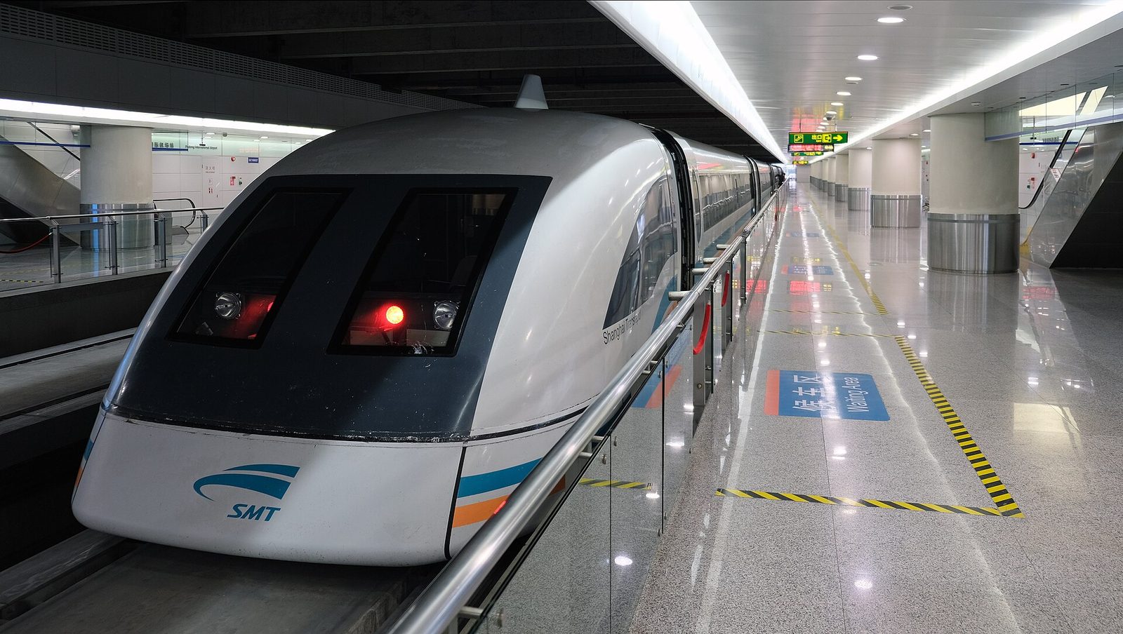 上海磁浮示范运营线列车